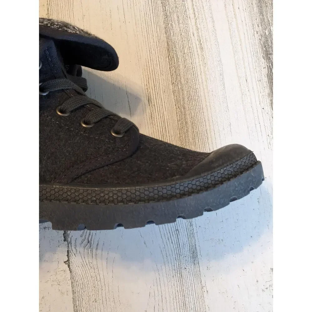 Rocket Dog Women's 7.5 Charcoal Gray Knit‑Cuff Lace‑Up Winter Boots NWOT